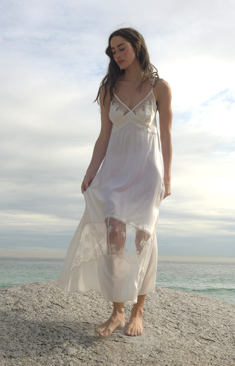 slip dress ivory Voyage Long Steve Madden Women's Layra VendorItem#:R26-910OWT <tc>Size</tc>:S 4704CSSC